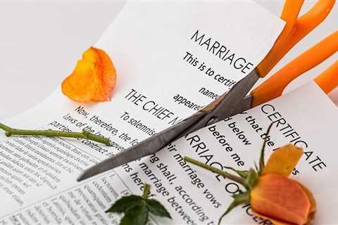 Effect of Divorce in Iowa Estate Planning: Do I Need to Change My Will to Keep My Ex Away?