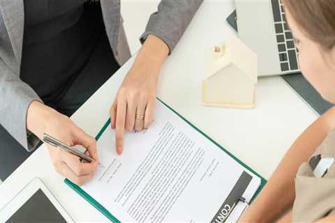 The Benefits Of Hiring An Ottawa Lawyer For Navigating Real Estate Contract Law