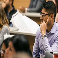 What to Expect When Working With an International Lawyer