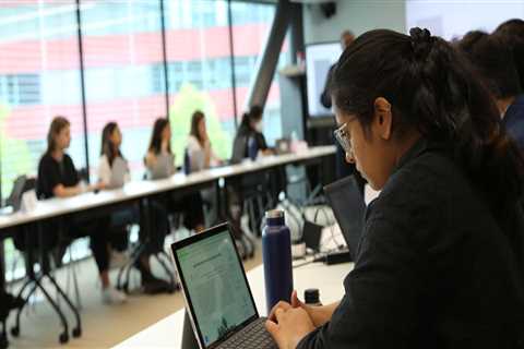 Understanding Class Sizes in Legal Education Programs: A Comparative Analysis